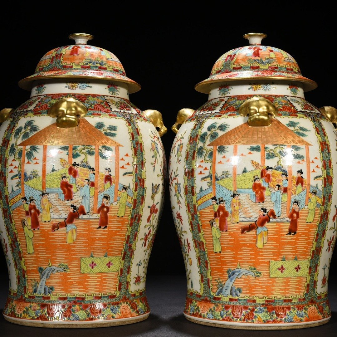 Qing Dynasty Qianlong Guangcai general jar with figures flowers and birds