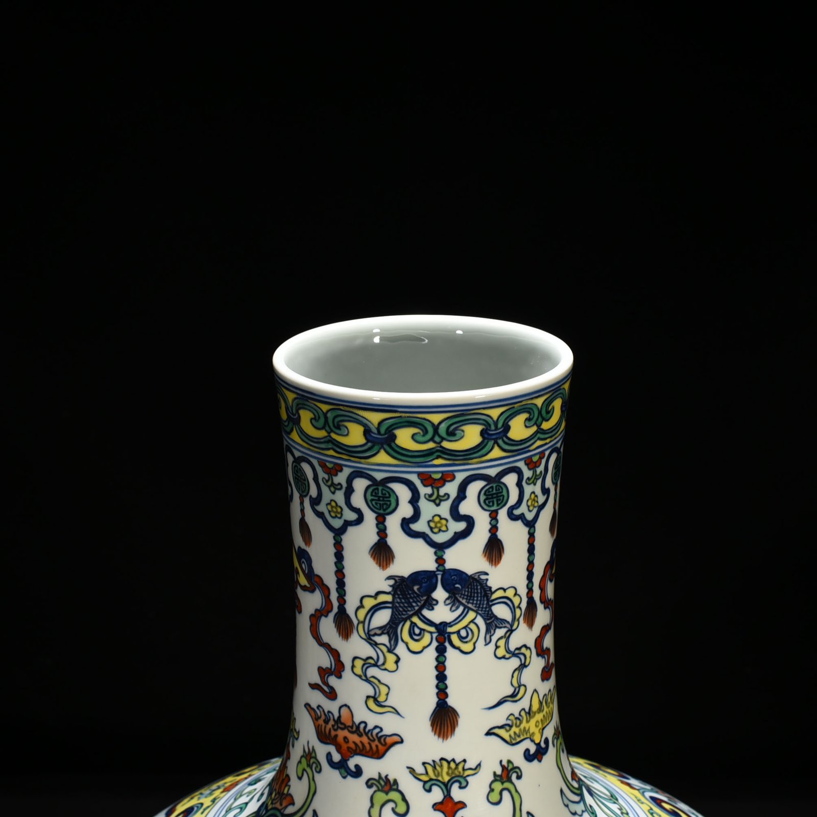 Qing Dynasty Qianlong doucai celestial vase with branches and dark eight immortals