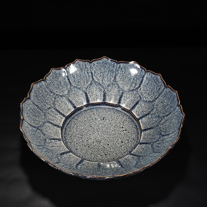 Qing Dynasty Qianlong glazed lotus bowl large bowl