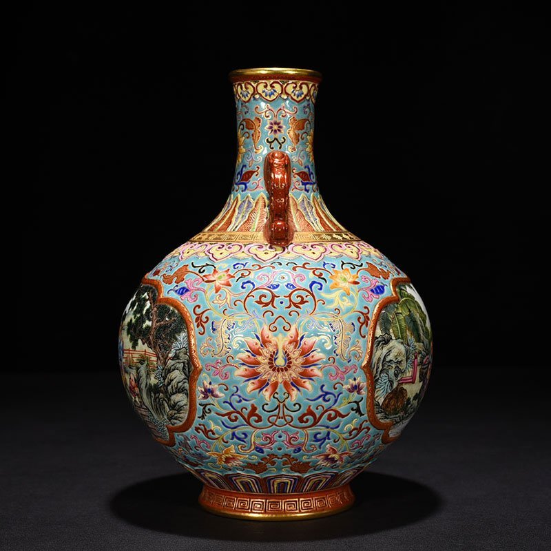 Qing Dynasty Qianlong turquoise green space window enamel beauty strap amphora