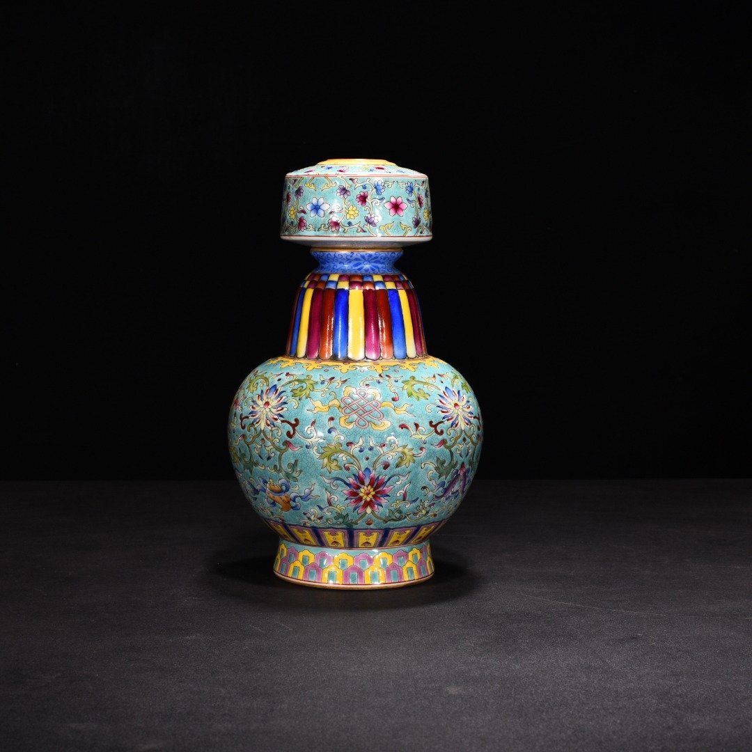 Qing Dynasty Qianlong turquoise green ground enamel colored lotus holder Bianba vase