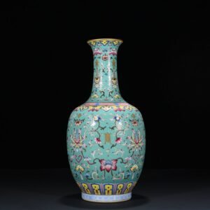 Qing Dynasty Qianlong Turquoise Green Land Rolled Pastel Flower Vase