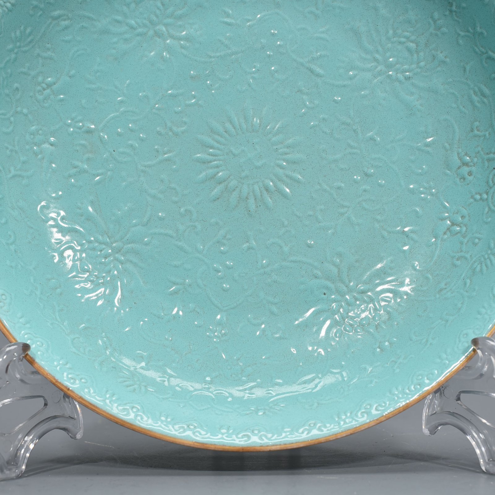Qing Dynasty Qianlong turquoise green glaze flower plate