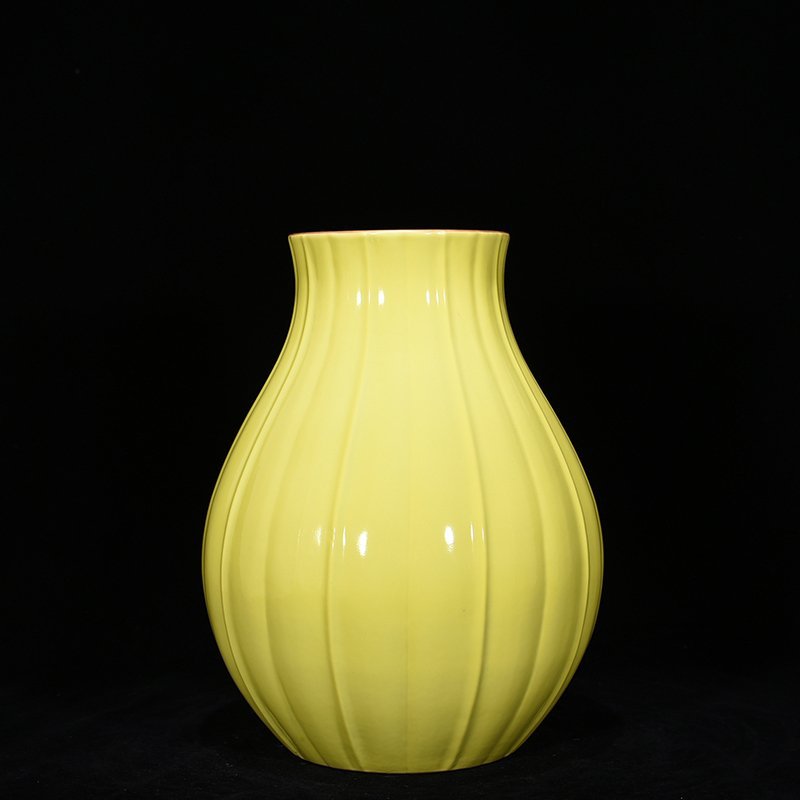 Qing Dynasty Qianlong Lemon Yellow Glaze Gualeng Zun