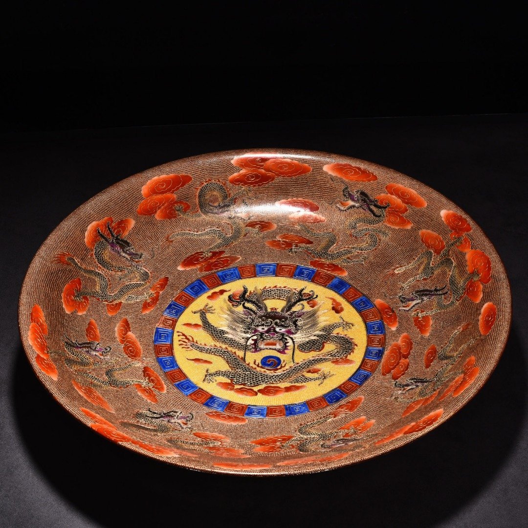 Qing Dynasty Qianlong enamel engraved gold nine-five-year-old Longevity plate