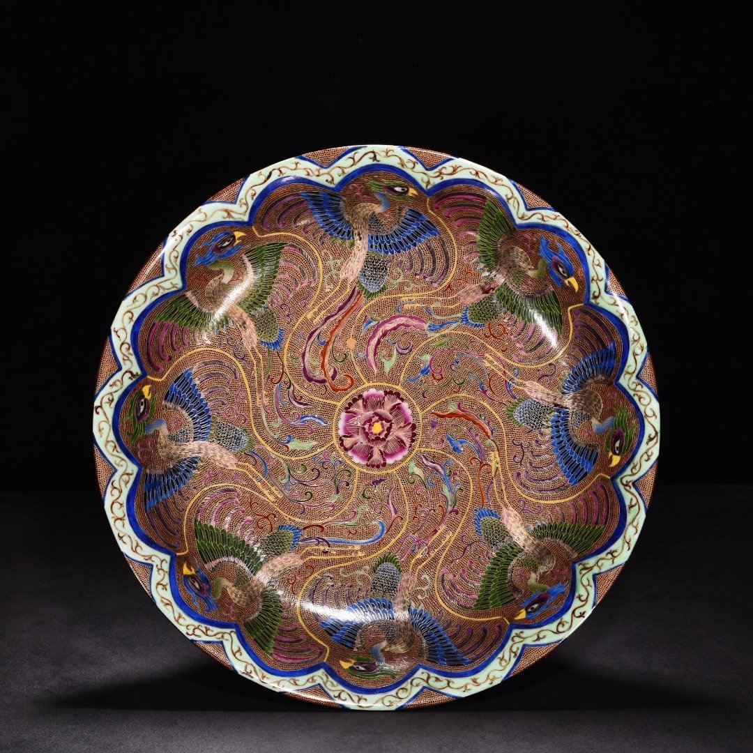 Qing Dynasty Qianlong enamel engraved gold Nine-Five Supreme Longevity Nine Phoenix Plate