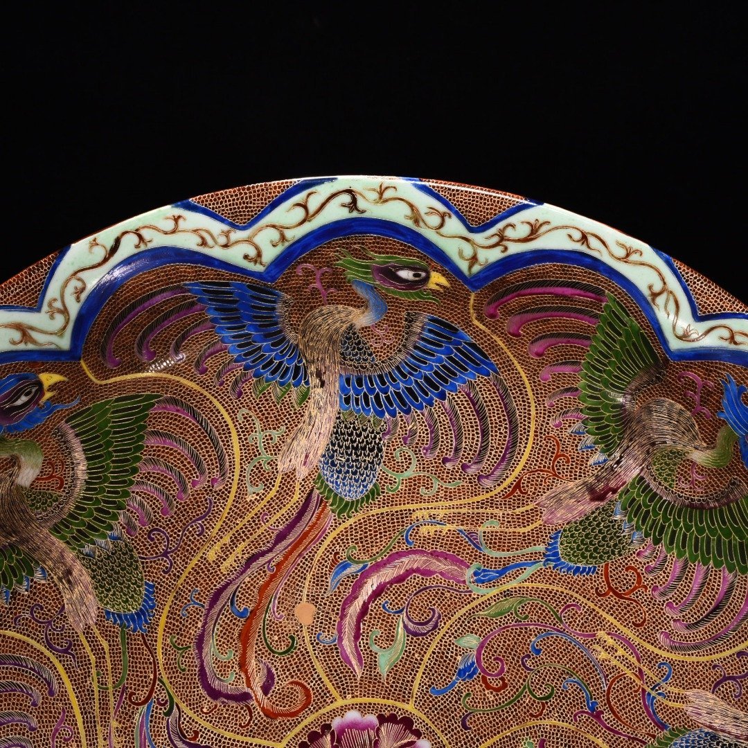 Qing Dynasty Qianlong enamel engraved gold Nine-Five Supreme Longevity Nine Phoenix Plate