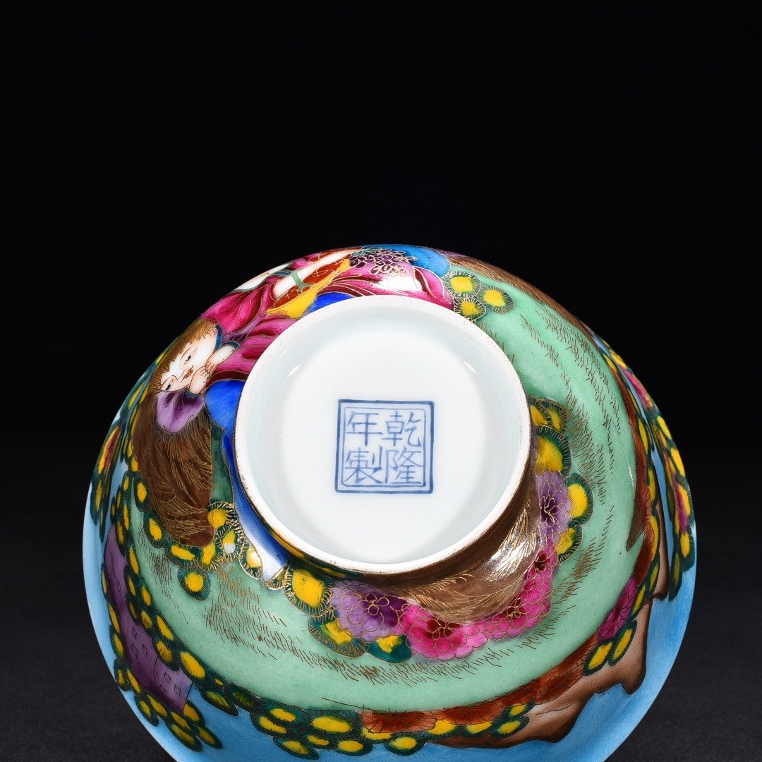 Qing Dynasty Qianlong enamel engraved gold bowl with Western figure