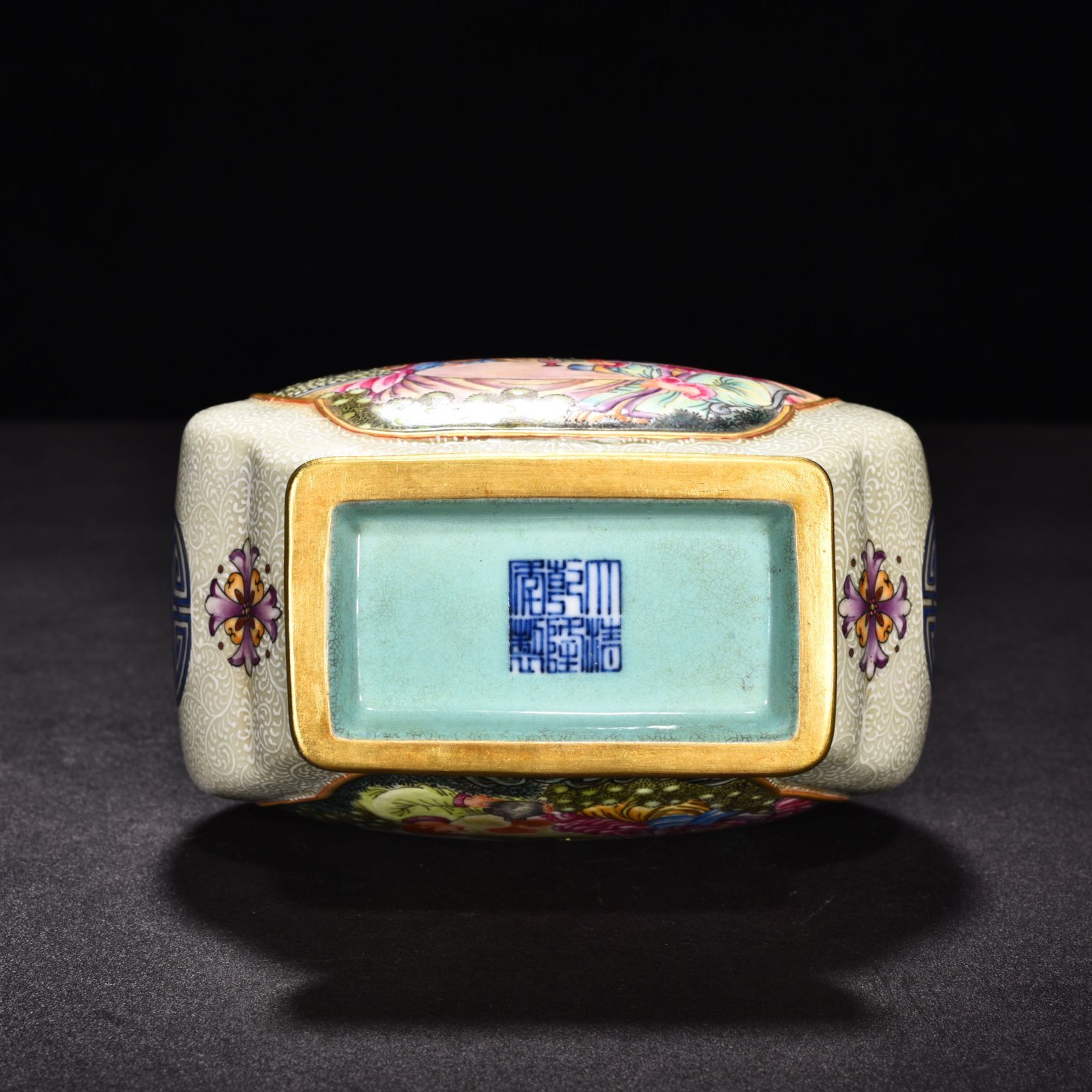 Qing Dynasty Qianlong enamel windowed Western figure binaural flat vase