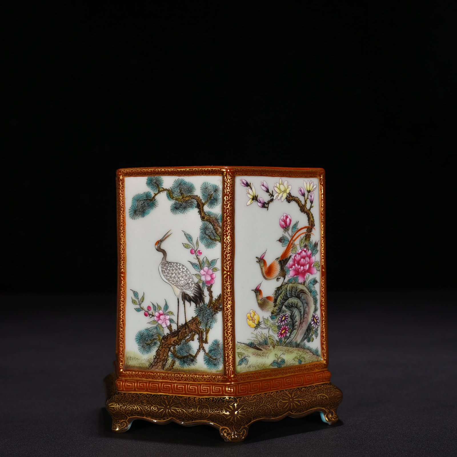 Qing Dynasty Qianlong enamel hexagonal pen holder with flower and birds