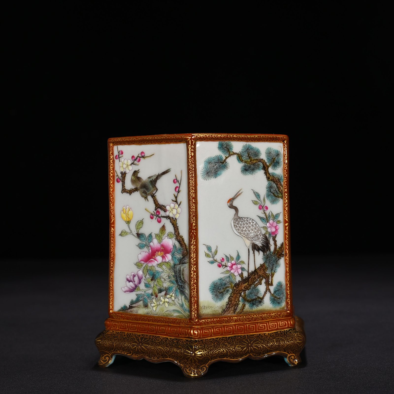 Qing Dynasty Qianlong enamel hexagonal pen holder with flower and birds