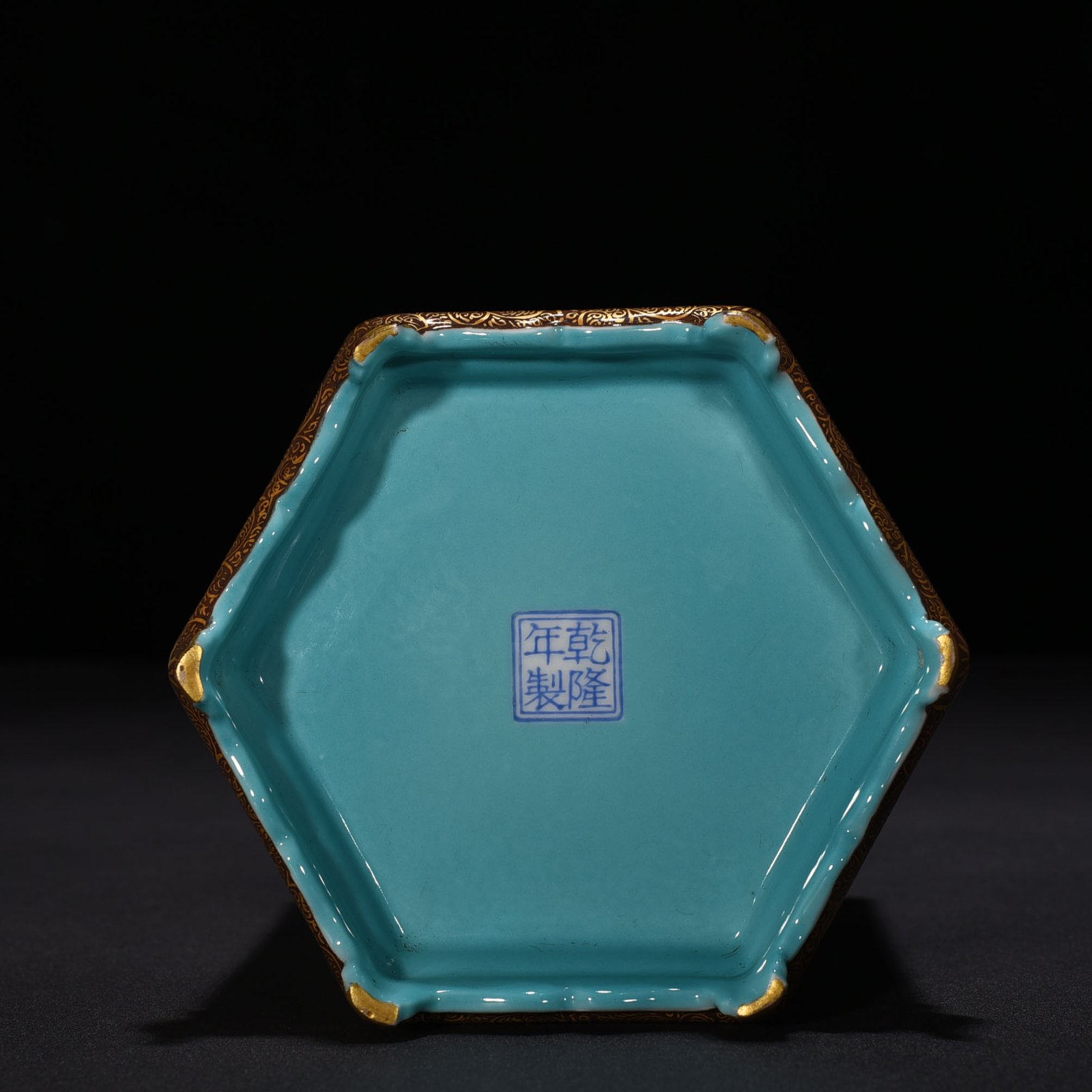 Qing Dynasty Qianlong enamel hexagonal pen holder with flower and birds