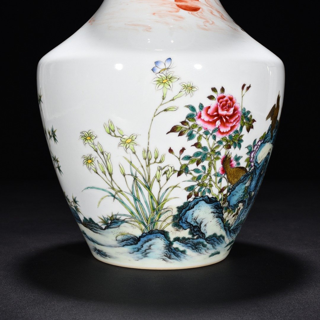 Qing Dynasty Qianlong enamel plate-mouth vase with flower and birds