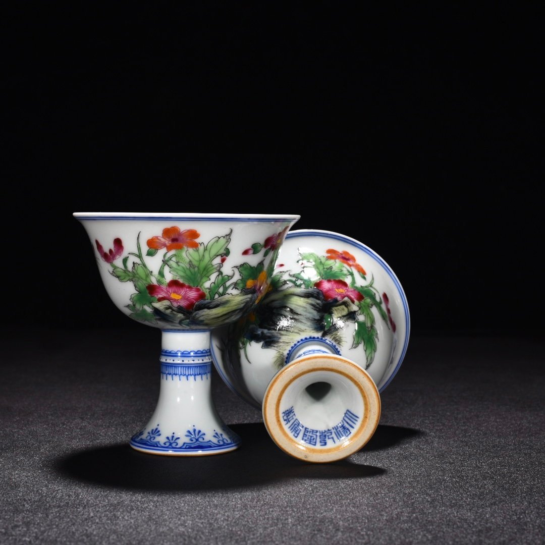 Qing Dynasty Qianlong enamel poppy flower goblet