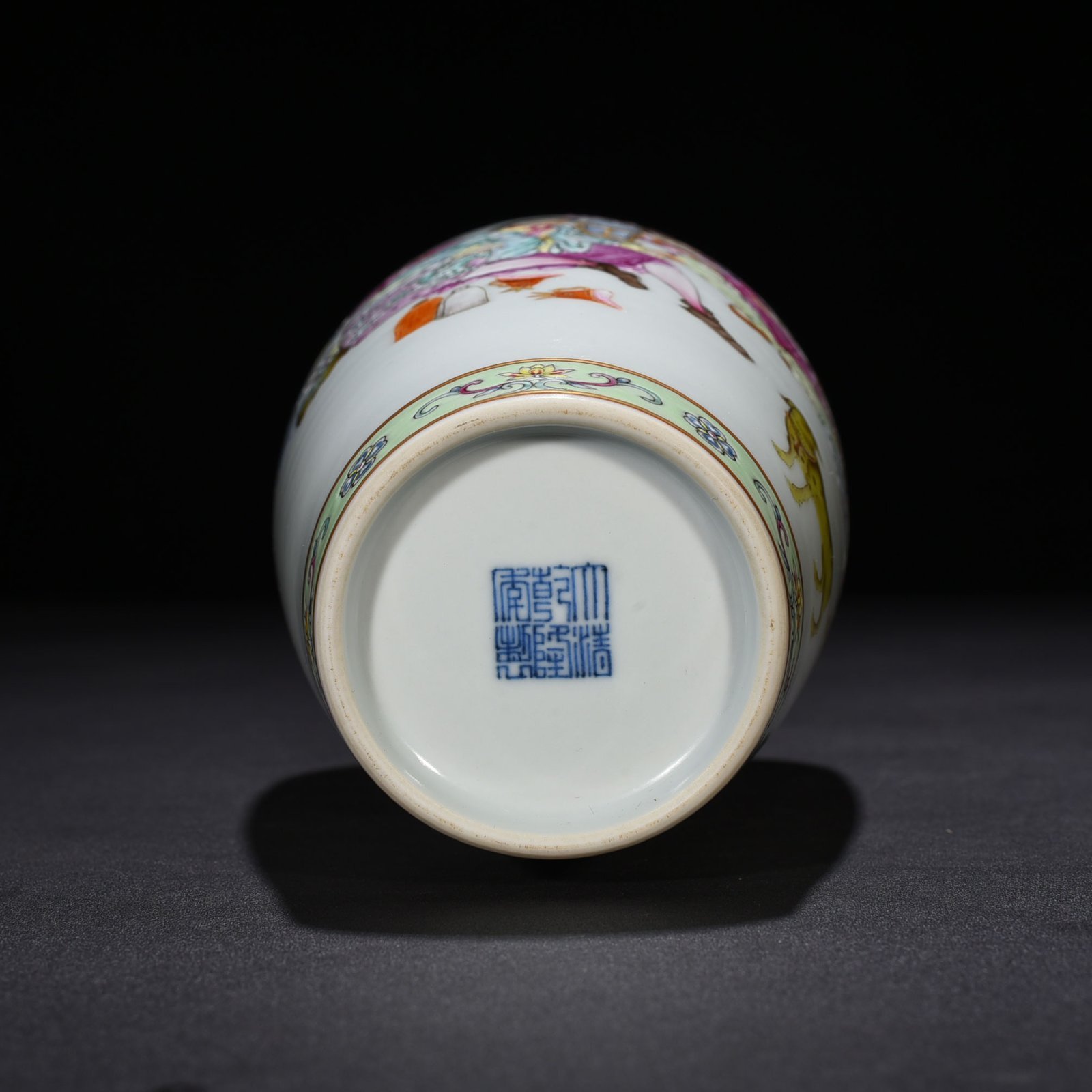 Qing Dynasty Qianlong enamel plum vase with Western figure