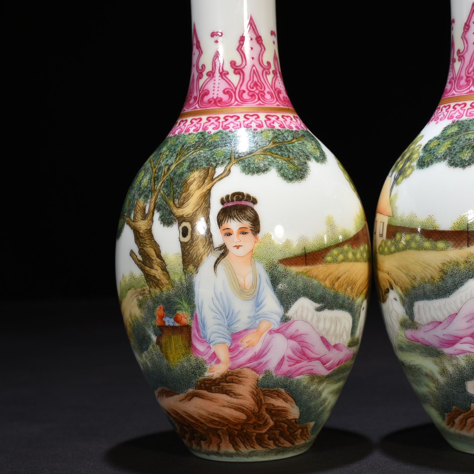Qing Dynasty Qianlong enamel vase with Western figure