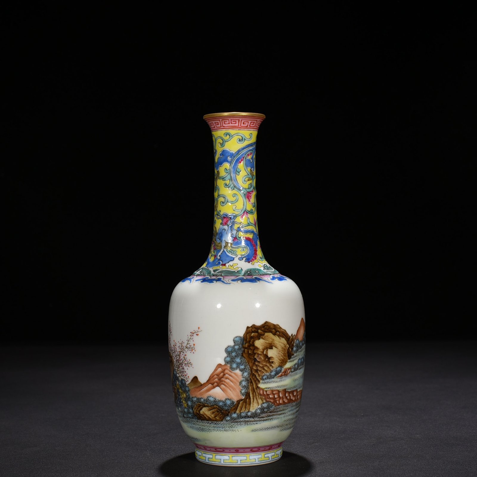 Qing Dynasty Qianlong enamel Western human vase