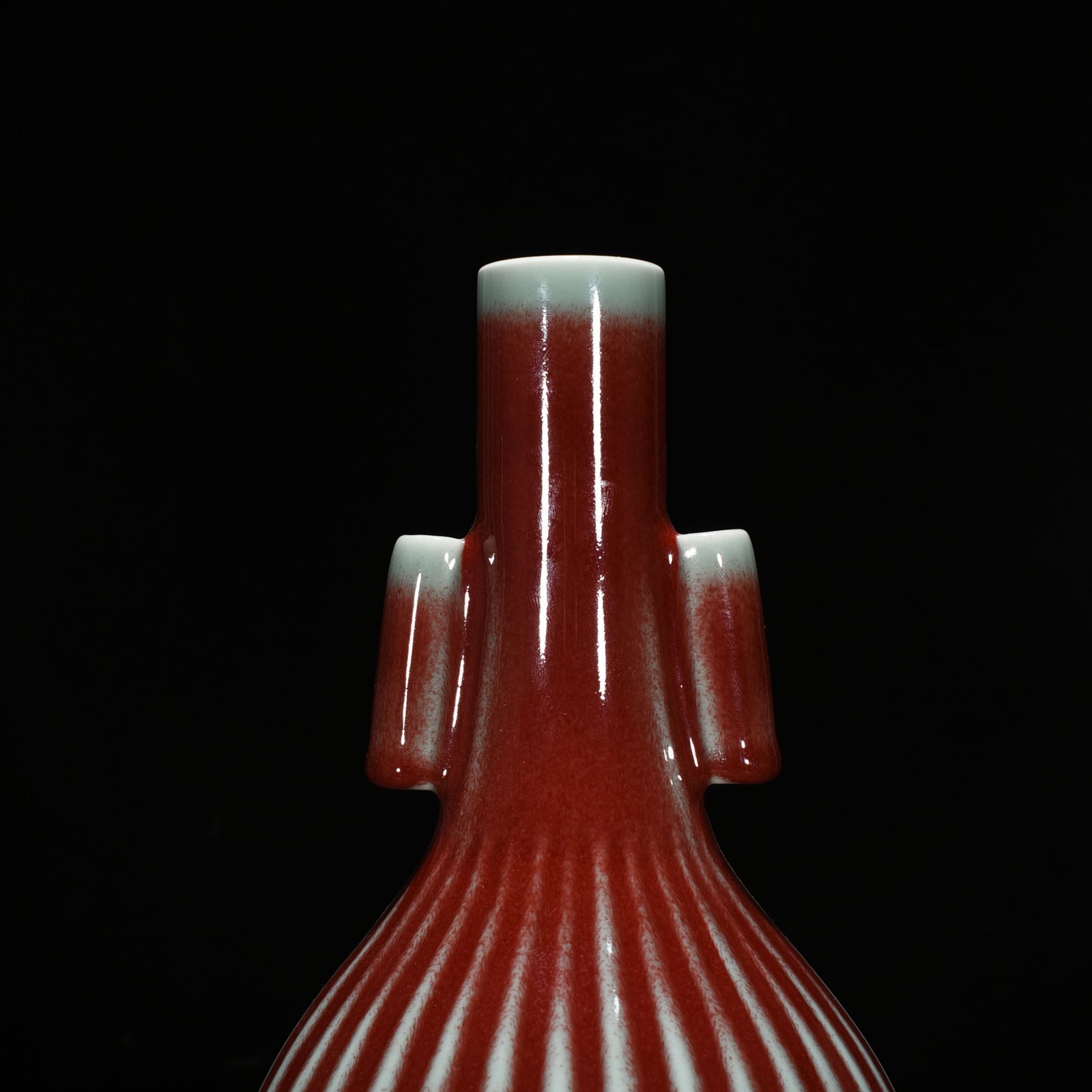 Qing Dynasty Qianlong Festival Red Glazed Yaoban Guaner Gallbladder Vase