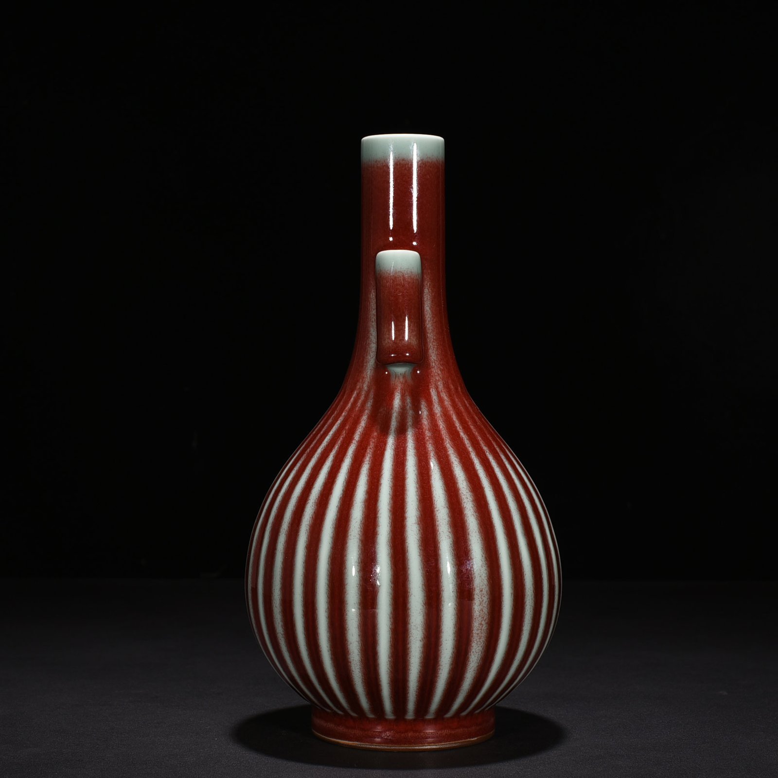 Qing Dynasty Qianlong Festival Red Glazed Yaoban Guaner Gallbladder Vase