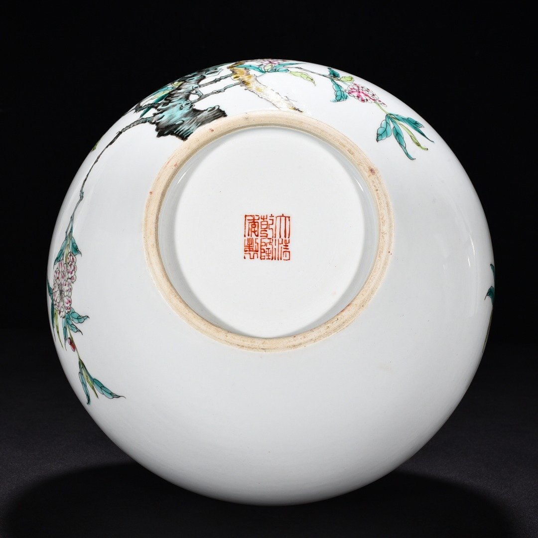 Qing Dynasty Qianlong pastel Five Blessings and Nine Peach Heavenly Ball Vase