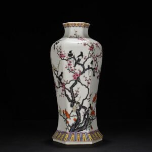 Qing Dynasty Qianlong pastel twelve magpies priMing Dynasty six-square vase