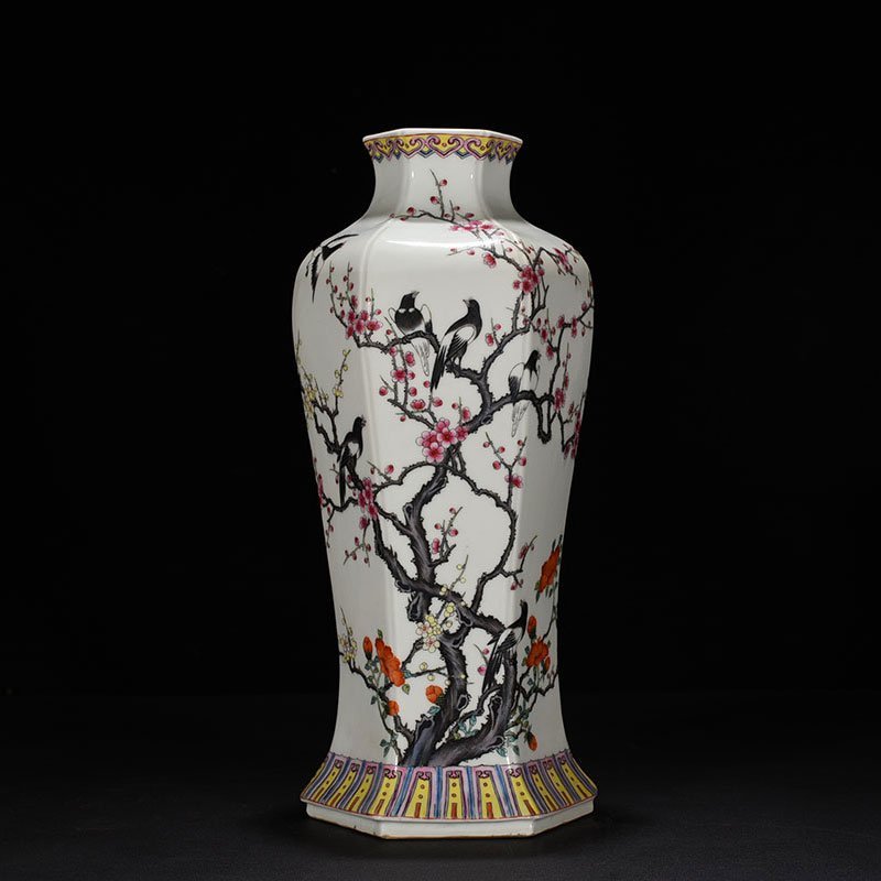 Qing Dynasty Qianlong pastel twelve magpies priMing Dynasty six-square vase