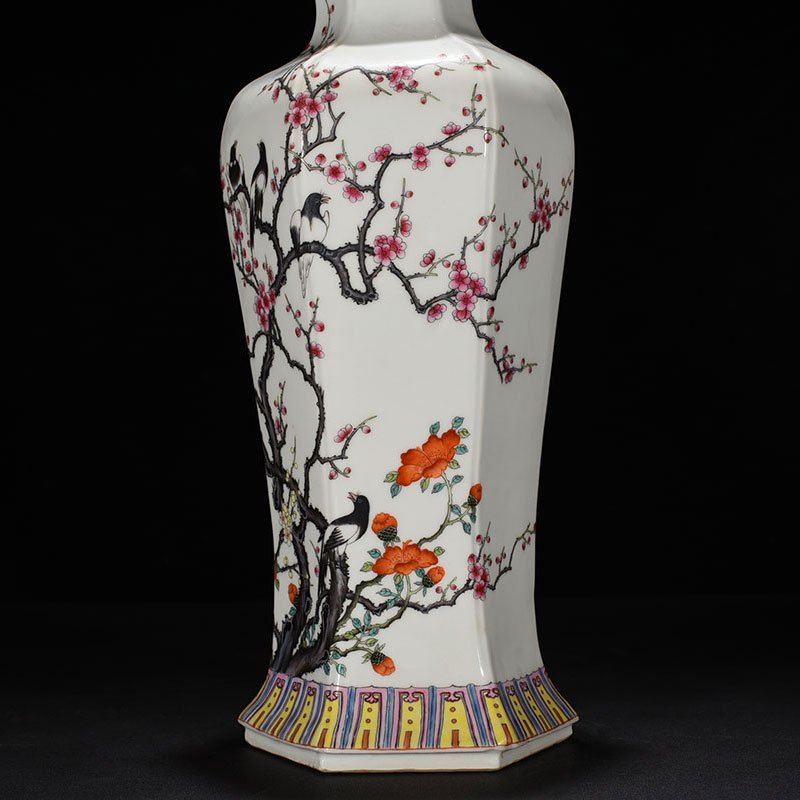 Qing Dynasty Qianlong pastel twelve magpies priMing Dynasty six-square vase