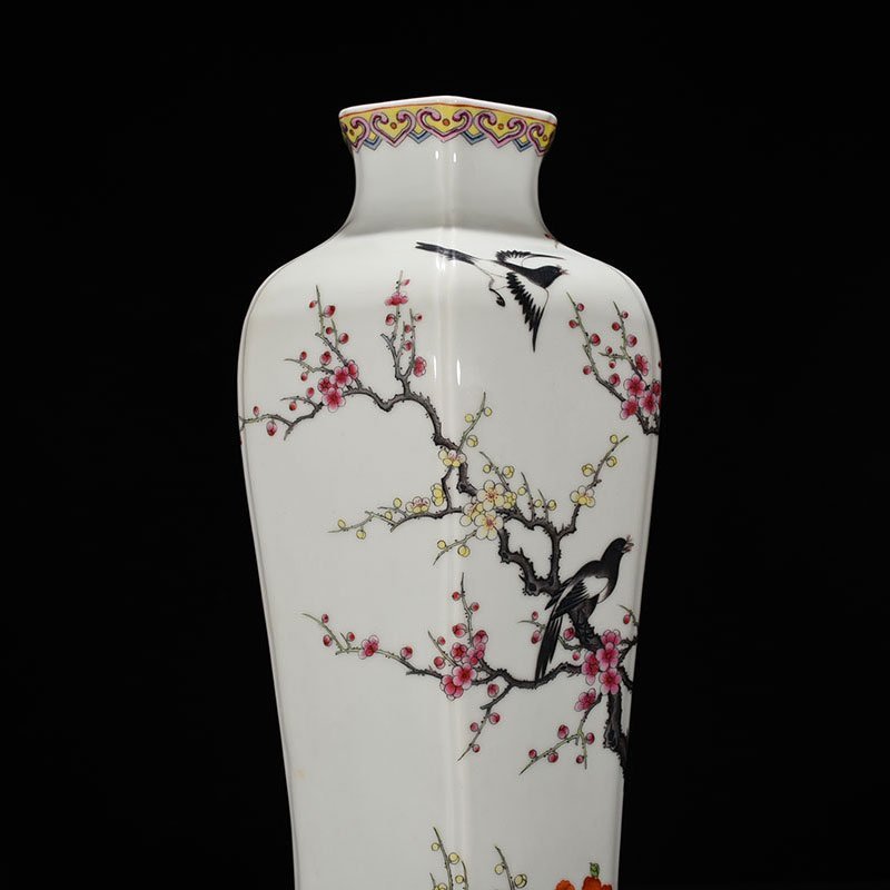 Qing Dynasty Qianlong pastel twelve magpies priMing Dynasty six-square vase