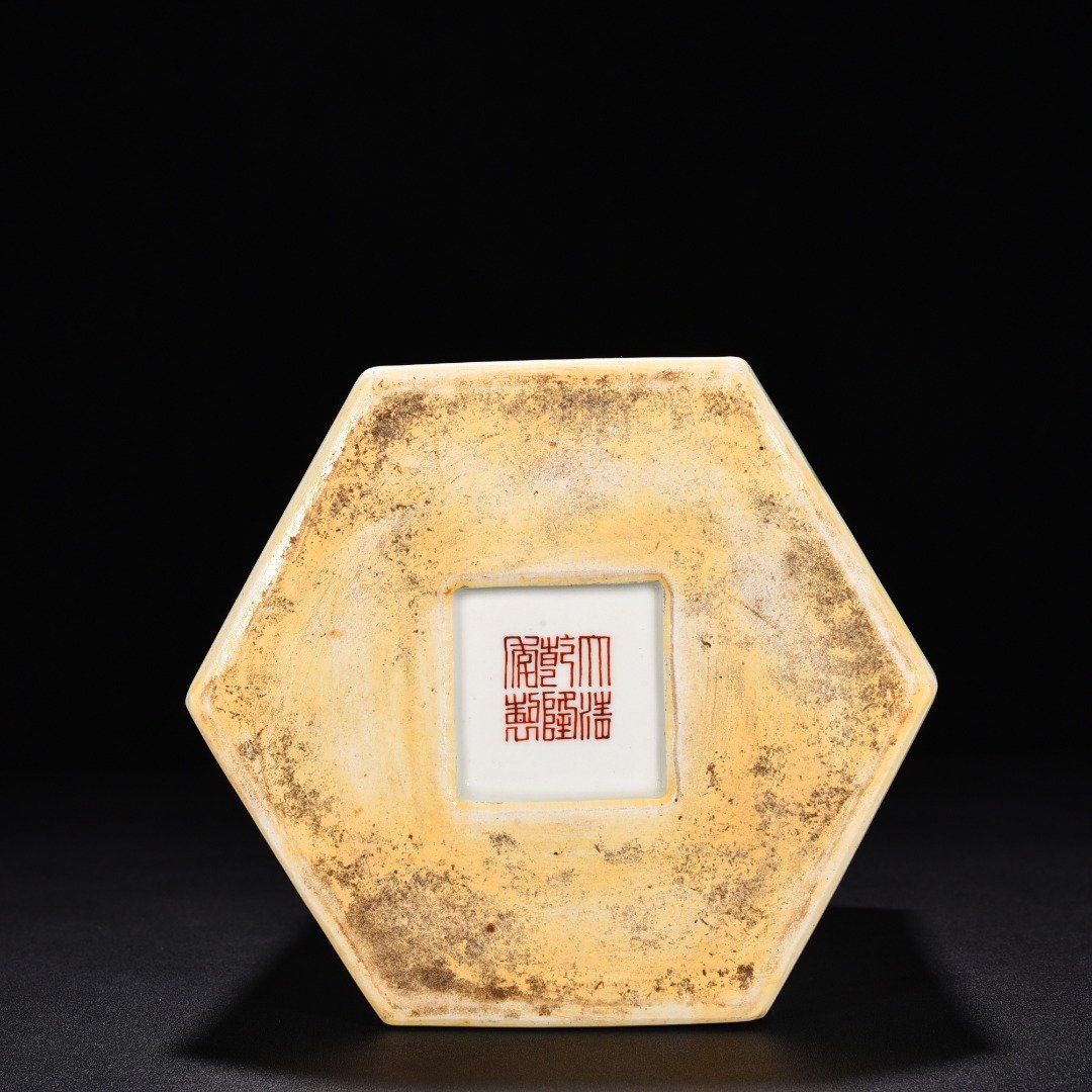 Qing Dynasty Qianlong pastel landscape and imperial inscription six-square pen holder