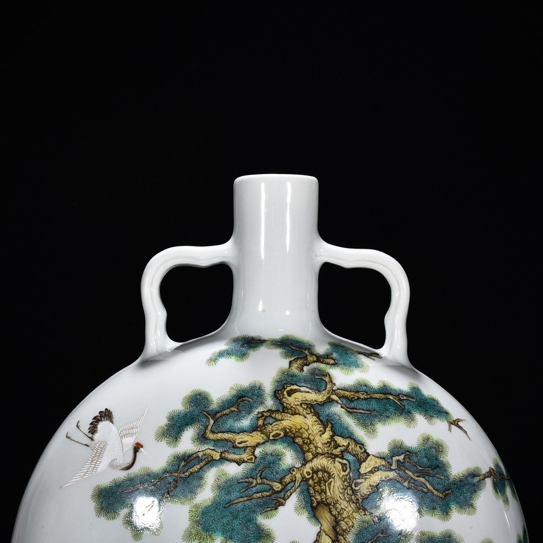 Qing Dynasty Qianlong pastel pine and crane holding the moon flat vase