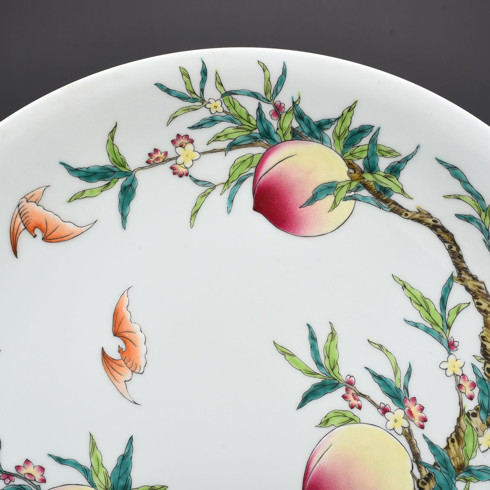 Qing Dynasty Qianlong pastel colored plate