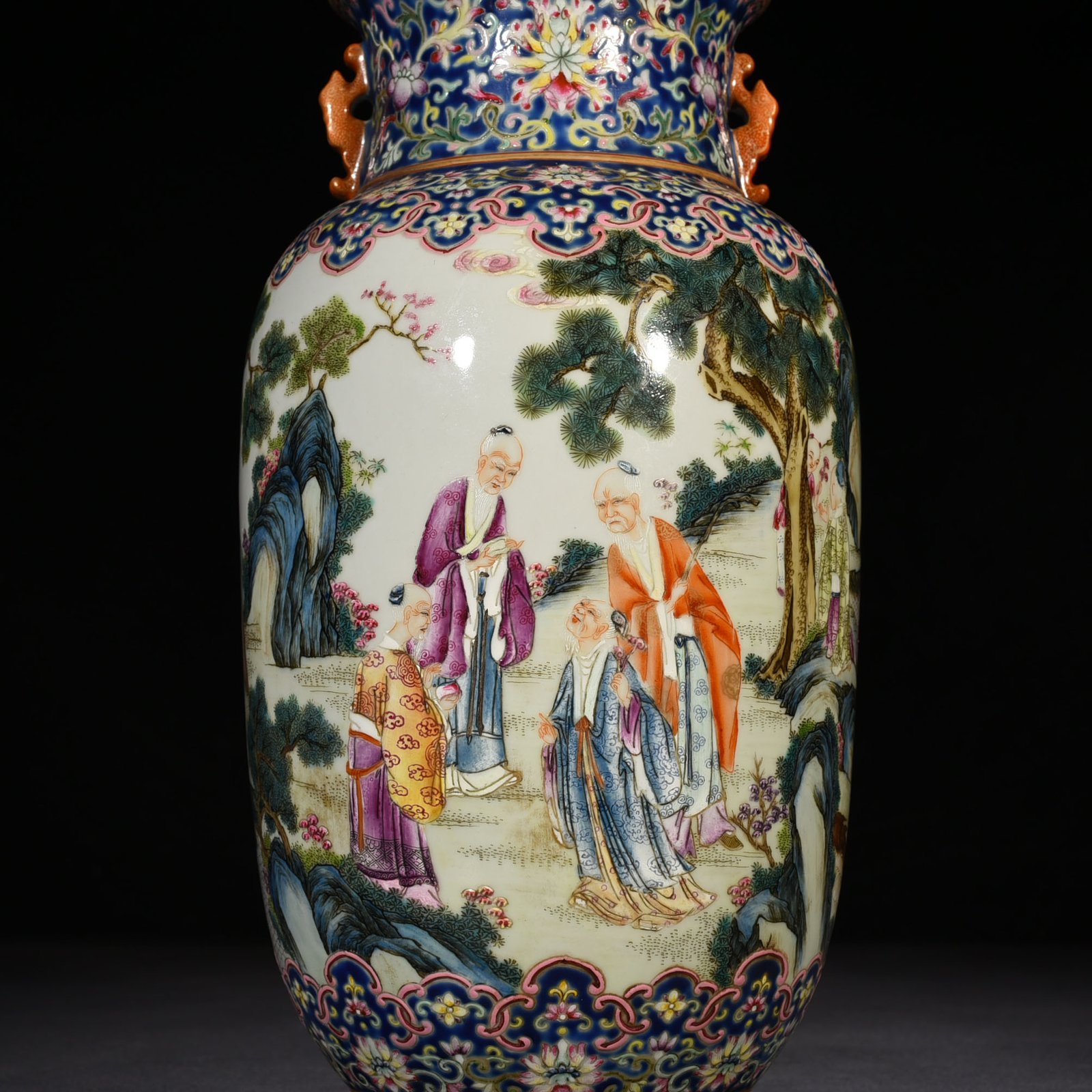 Qing Dynasty Qianlong Pastel Fragrant Mountain Nine Lao Pictures Lantern Vase