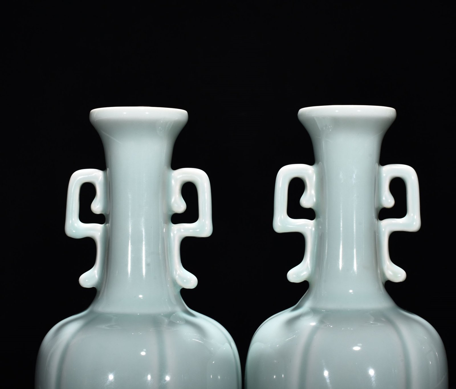 Qing Dynasty Qianlong pink celadon glaze scraped edge amphorae