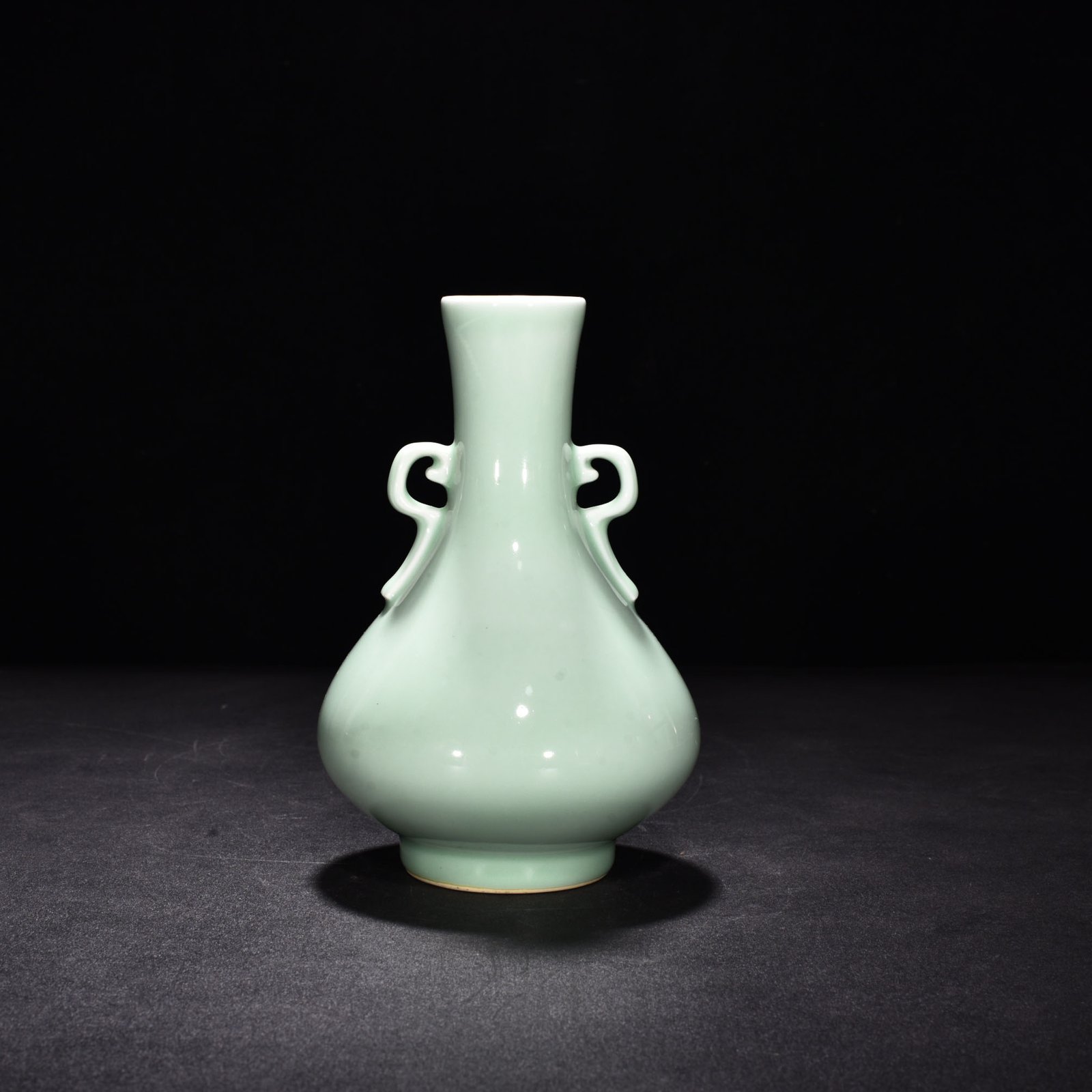 Qing Dynasty Qianlong pink celadon glaze amphorae
