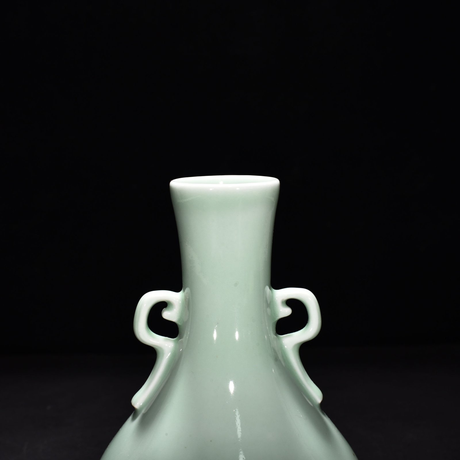 Qing Dynasty Qianlong pink celadon glaze amphorae