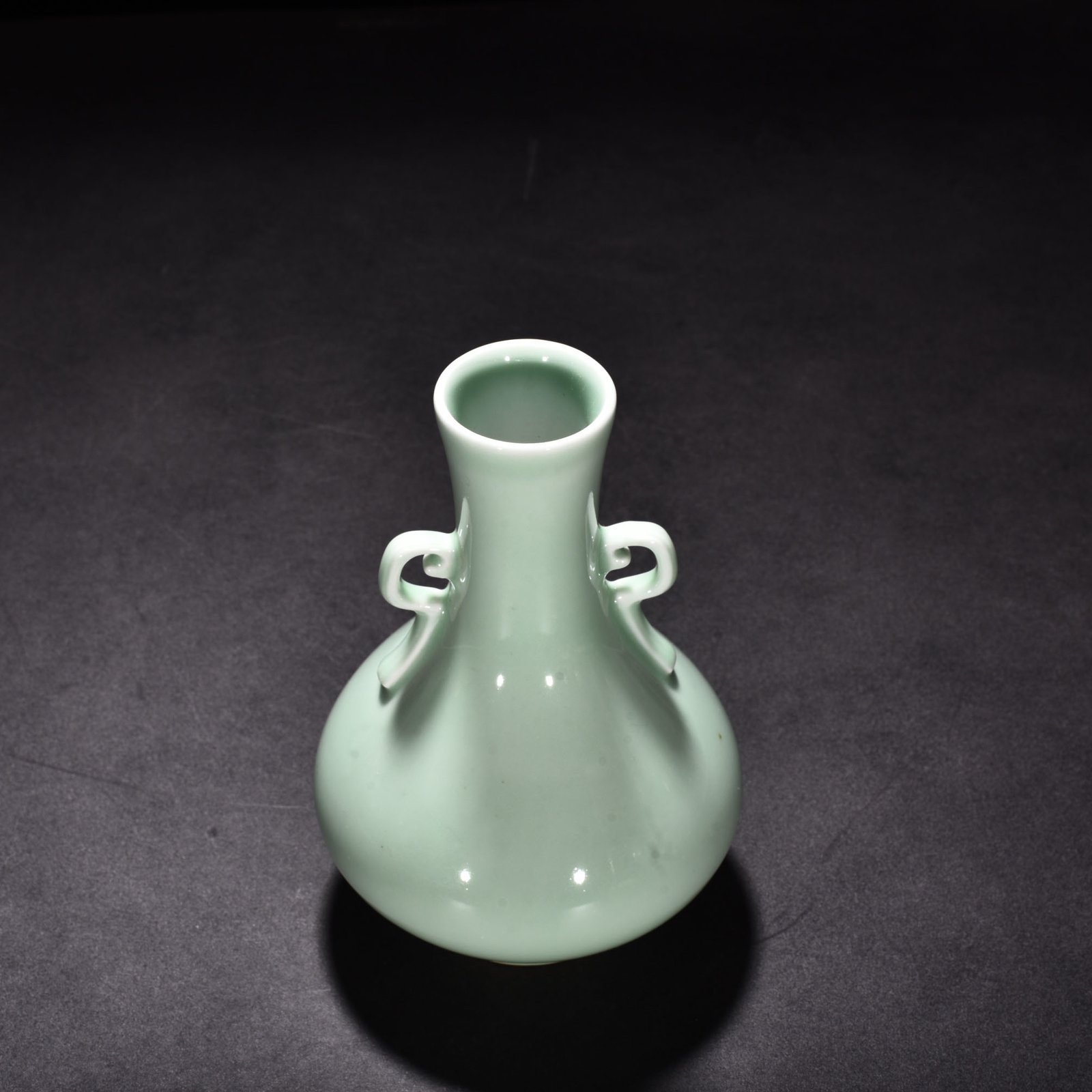 Qing Dynasty Qianlong pink celadon glaze amphorae