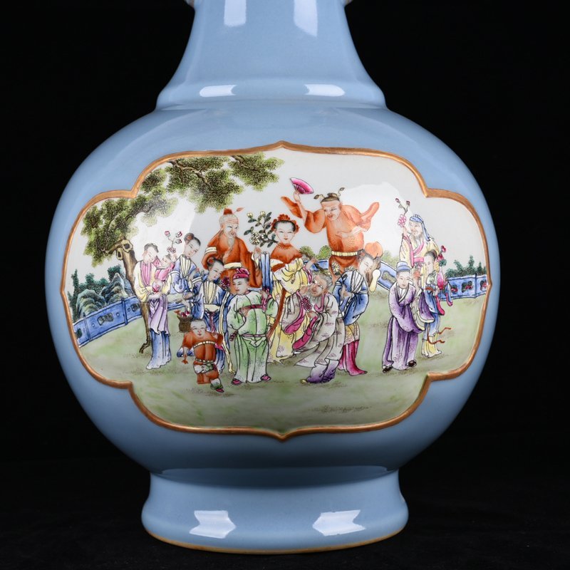 Qing Dynasty Qianlong pink celadon glaze eight immortals character vase