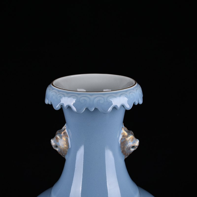 Qing Dynasty Qianlong pink celadon glaze eight immortals character vase