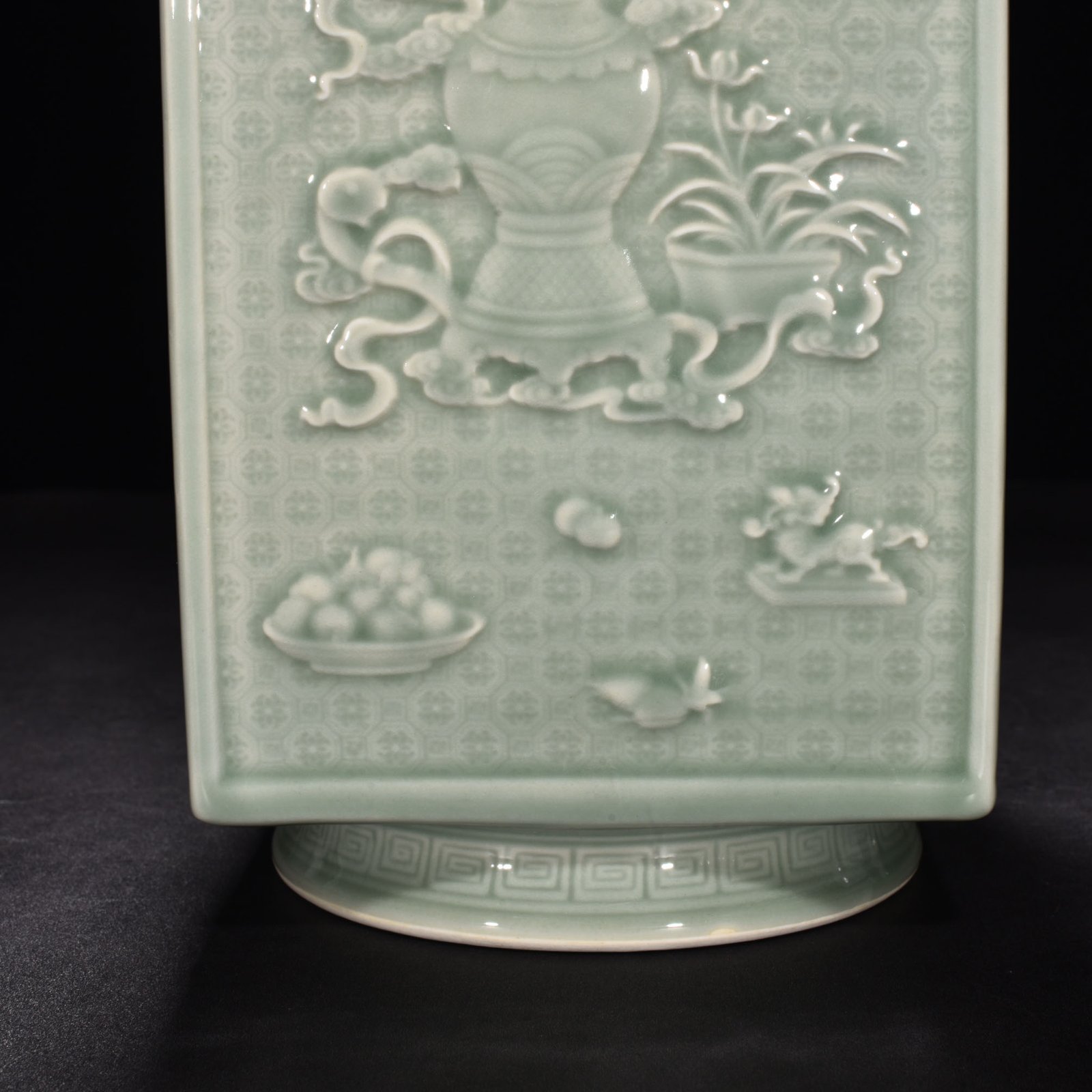 Qing Dynasty Qianlong pink celadon glaze carved ancient flower Cong style square vase