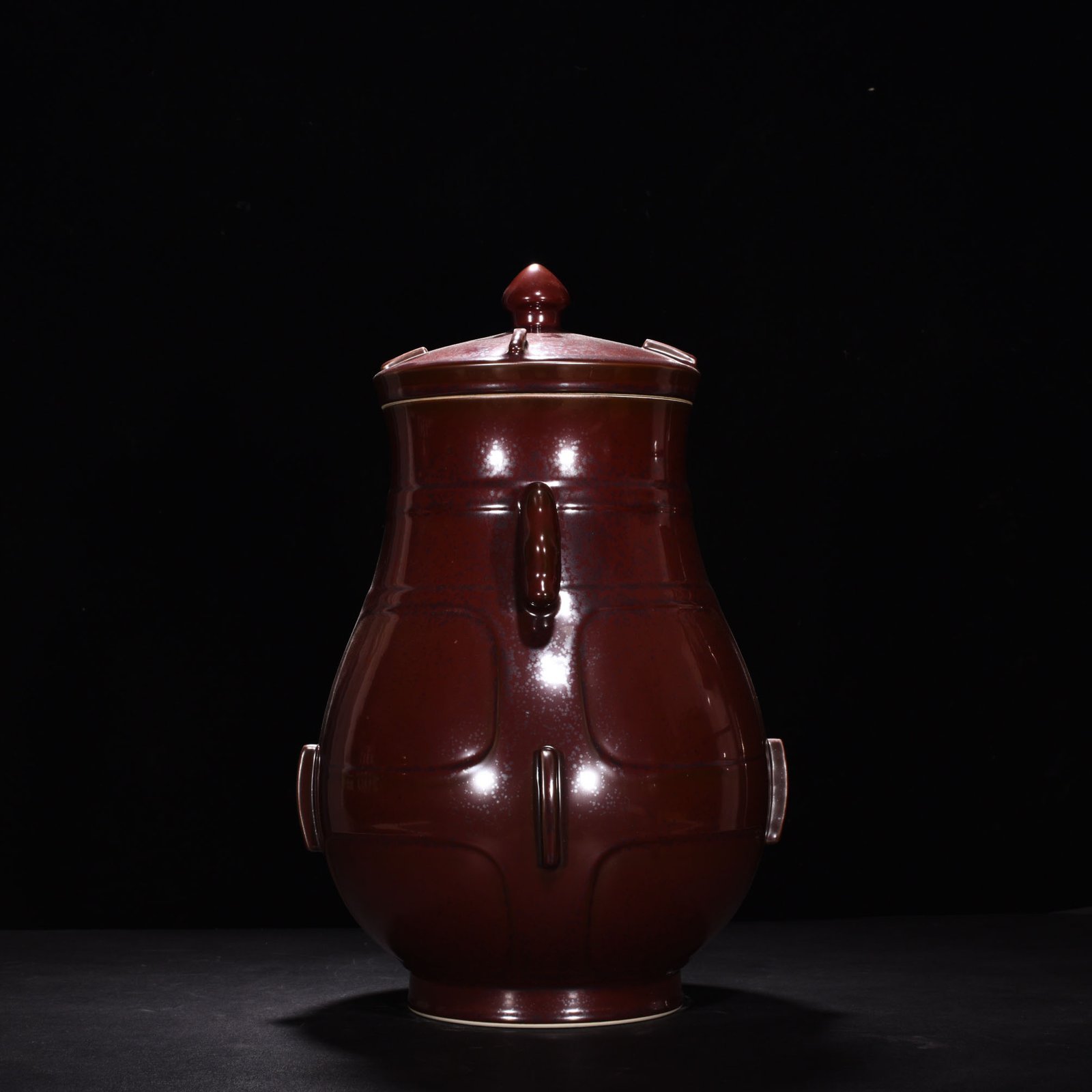 Qing Dynasty Purple gold glaze jar with two ears and halberd cover