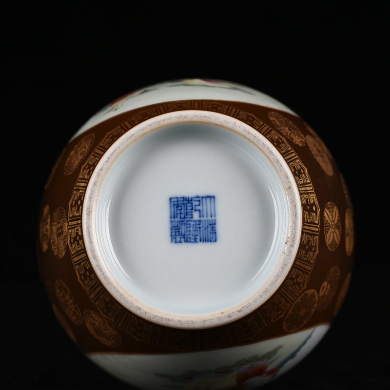 Qing Dynasty Qianlong purple gold glaze pastel character bile bottle