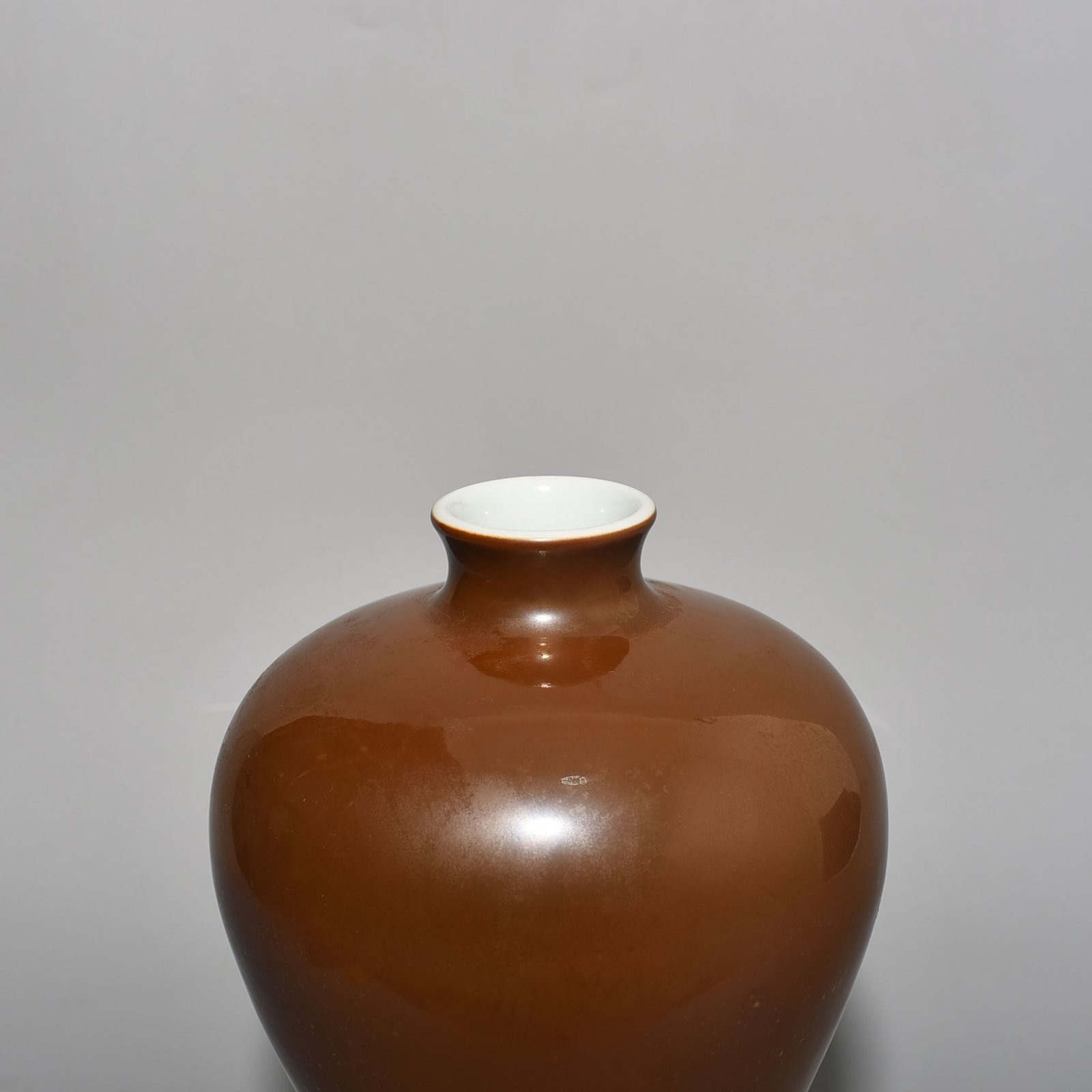 Qing Dynasty Purple gold glazed plum vase