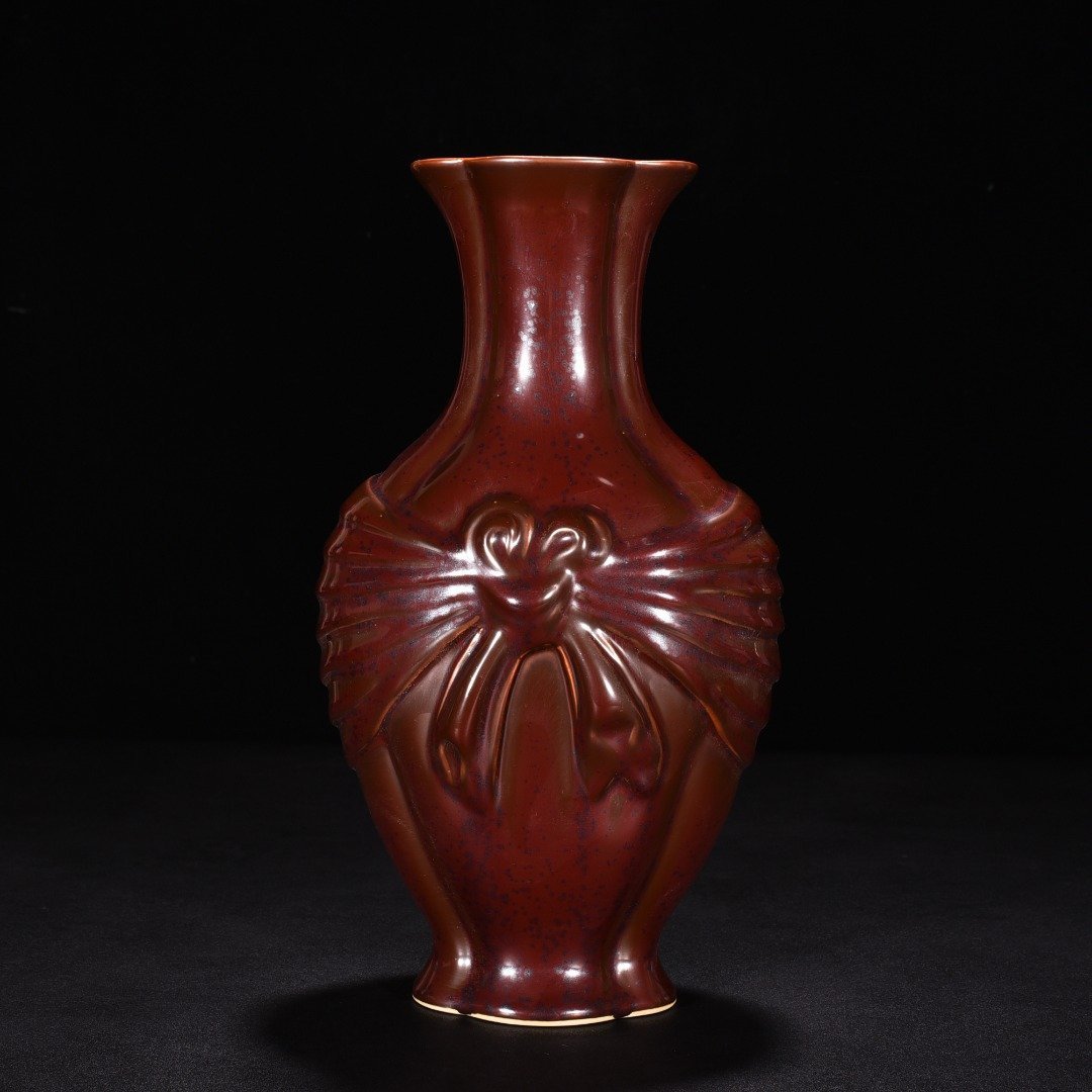 Qing Dynasty Purple gold glaze ribbon baggage vase