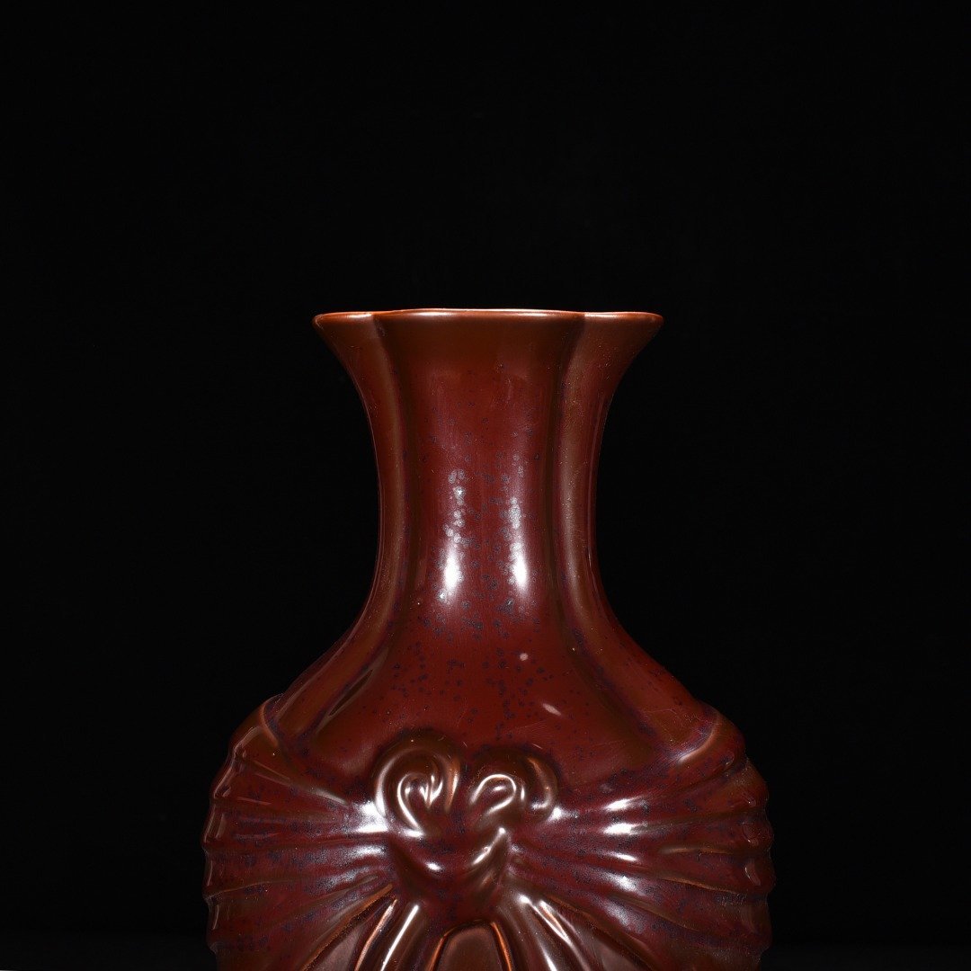 Qing Dynasty Purple gold glaze ribbon baggage vase