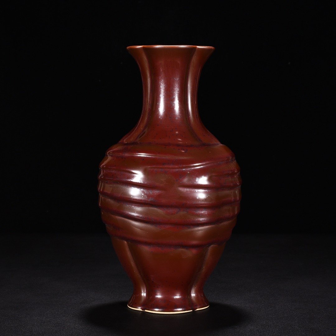 Qing Dynasty Purple gold glaze ribbon baggage vase