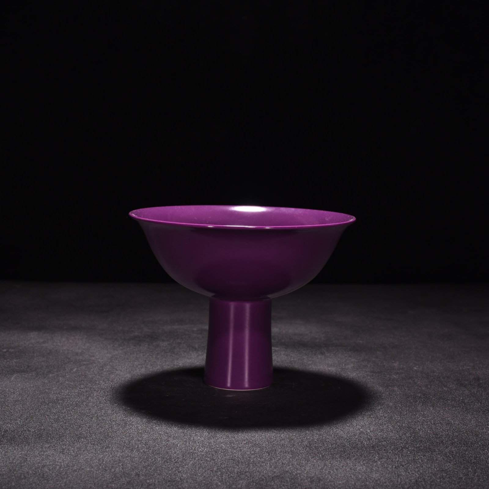 Qing Dynasty Qianlong eggplant skin purple glaze tall bowl