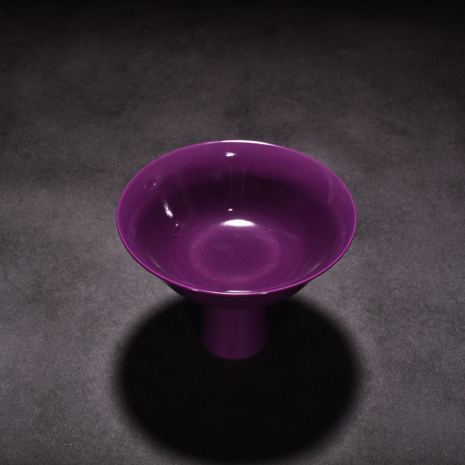Qing Dynasty Qianlong eggplant skin purple glaze tall bowl