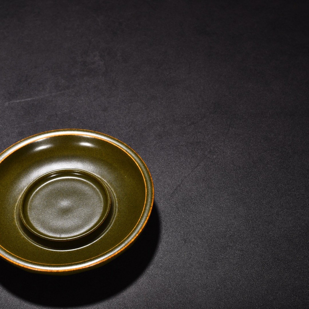 Qing Dynasty Qianlong tea powder-glazed three-cai bowl