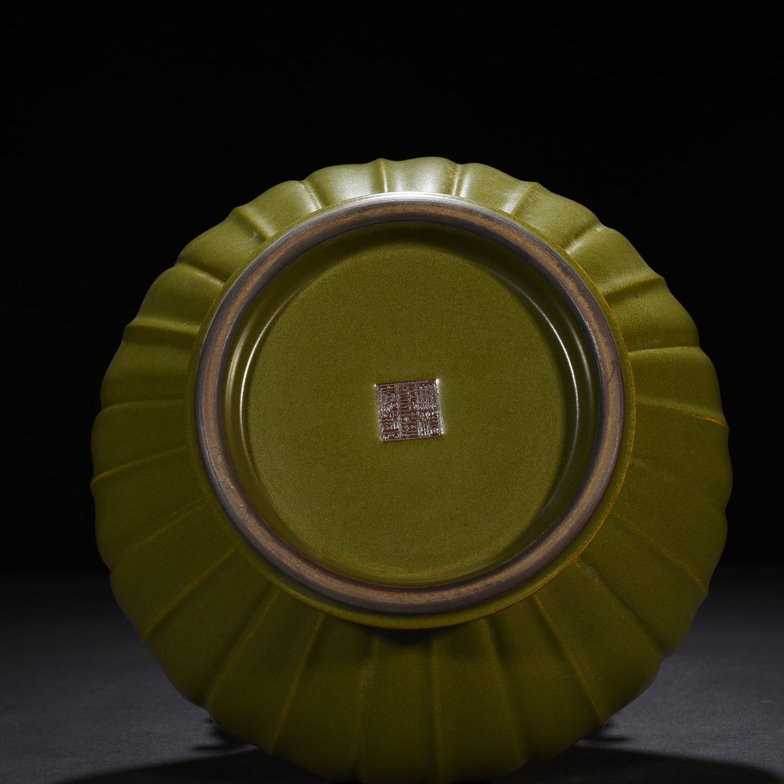 Qing Dynasty Qianlong tea powder glazed phoenix ear melon and garlic vase