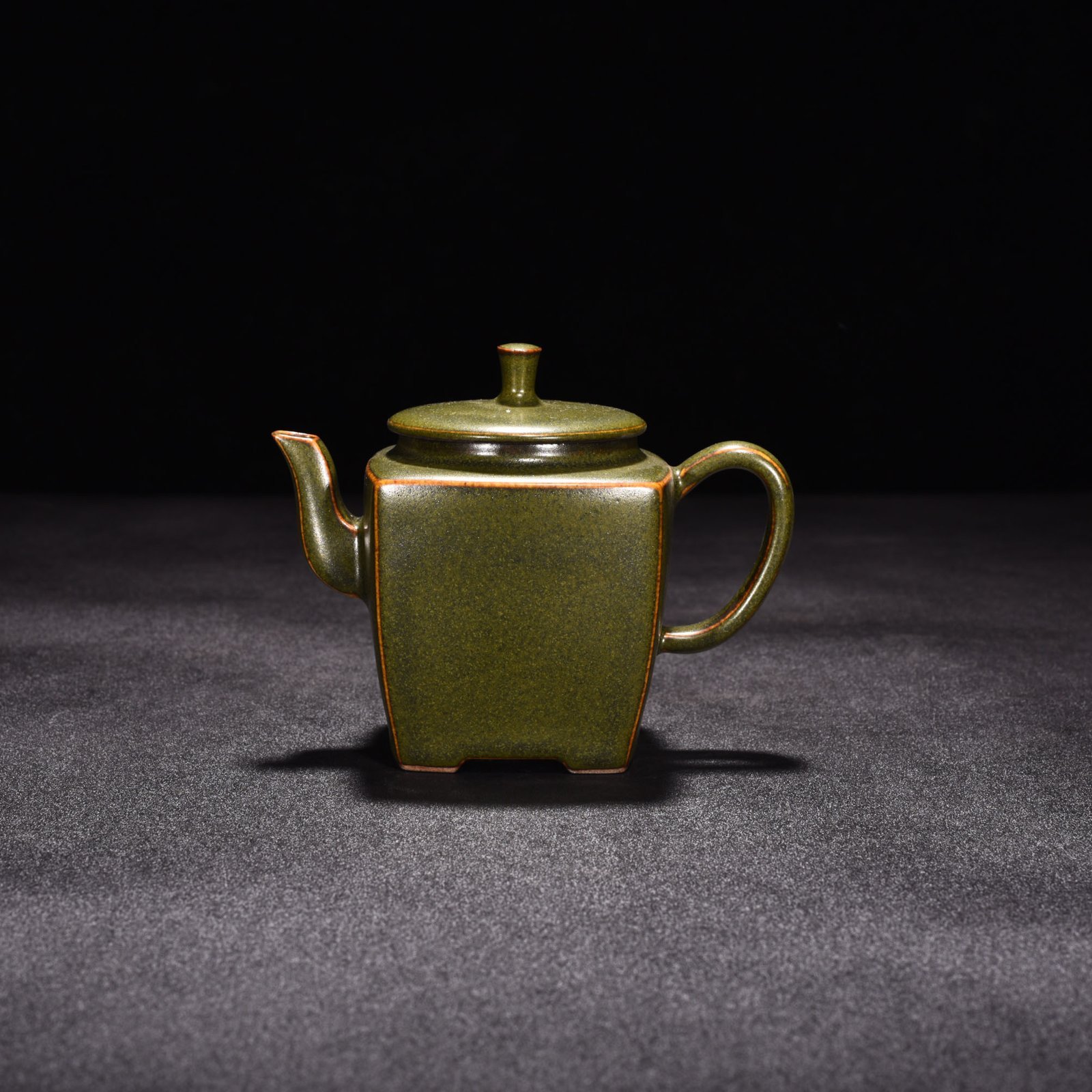 Qing Dynasty Qianlong tea glazed square teapot
